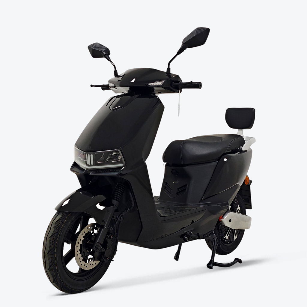 Lightning 3000 Electric Moped – Front Left Angle – Black